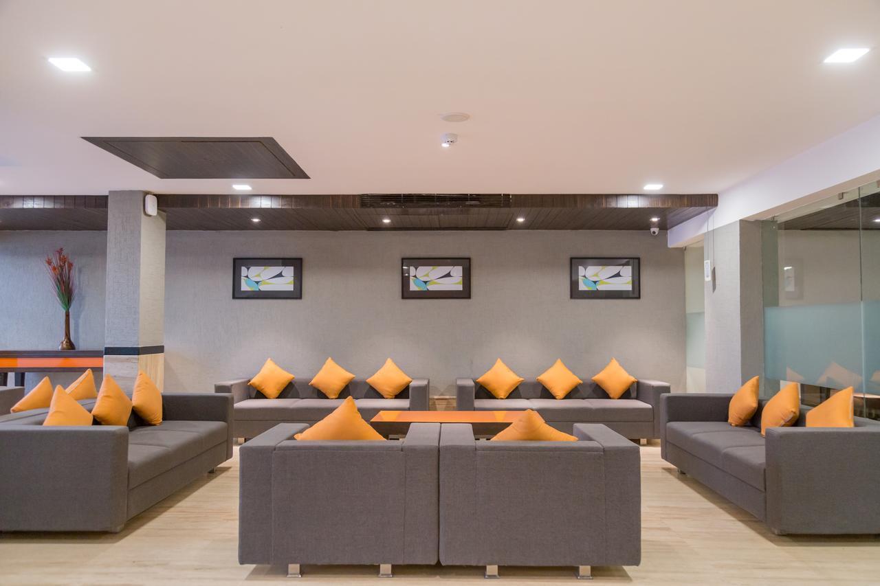 Ahmedabad, Satellite Hotel Екстериор снимка